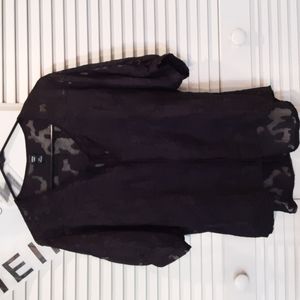 🧊*Shear Floral Print NWOT